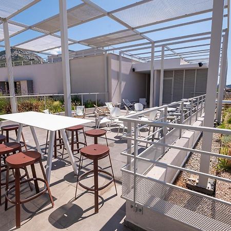 Hostel Le Hueb Toulon Extérieur photo